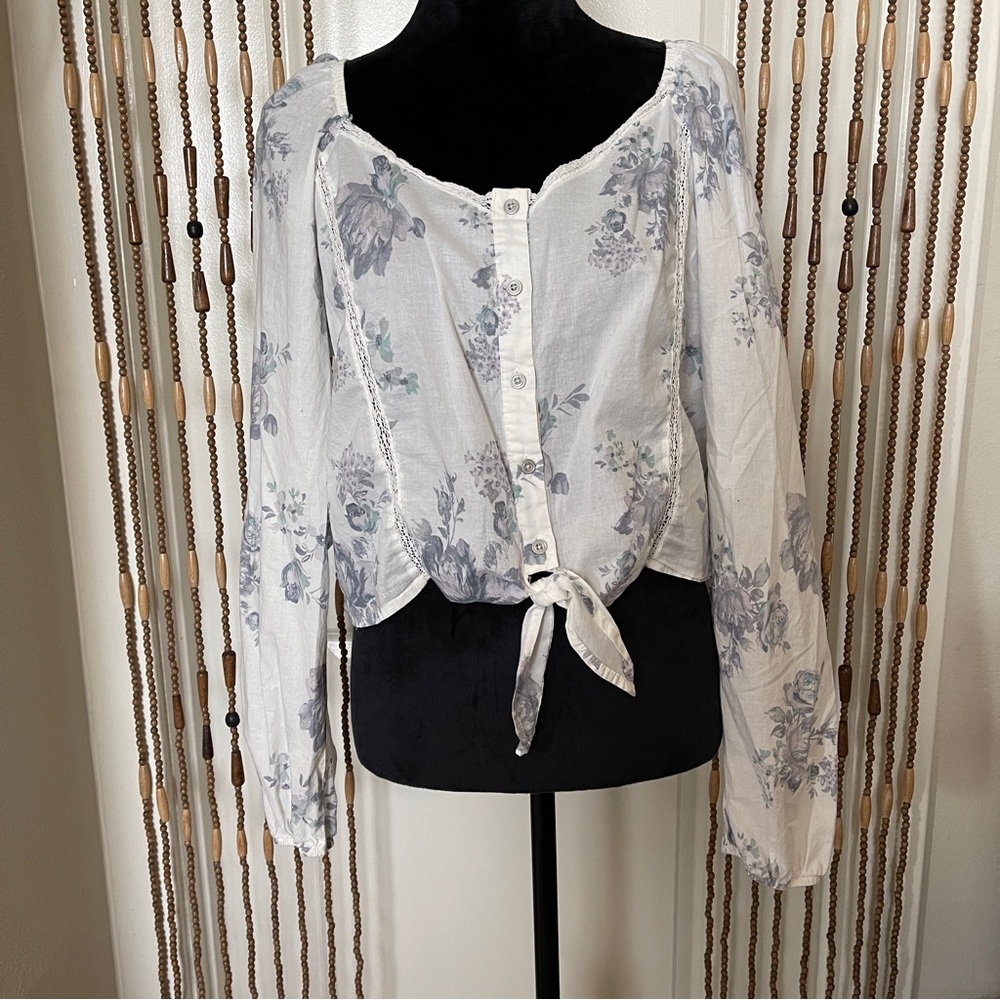 Wild Fable Crop Top Front Button & Tie Long Sleeve Blue & White XL